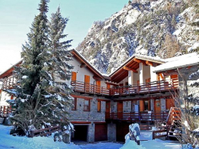 Spacious Apartment in Antey Saint Andr near Ski Lift